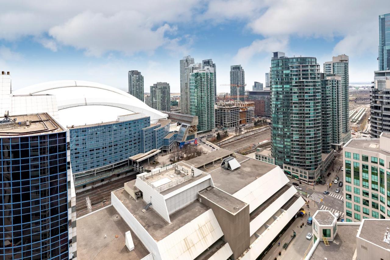 Across From The Cn Tower, Metro Toronto Convention Centre And Rogers Centre In Downtown Toronto Core Apartment Exterior photo