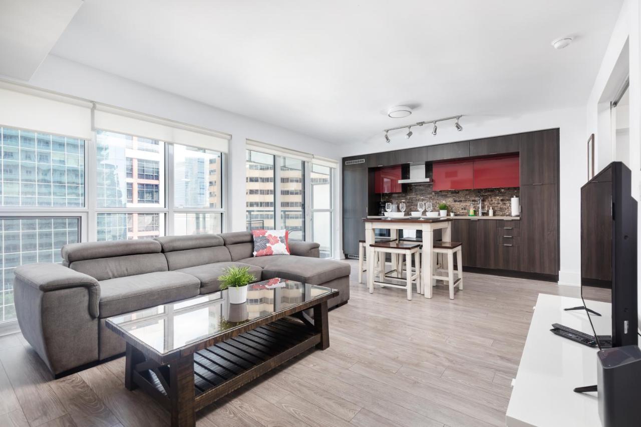 Across From The Cn Tower, Metro Toronto Convention Centre And Rogers Centre In Downtown Toronto Core Apartment Exterior photo